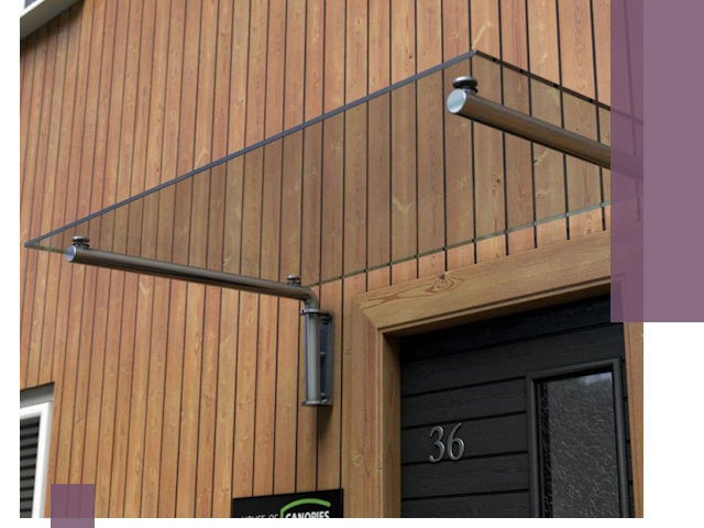 Стеклянные козырьки на входы и фасады в Кизилюрте